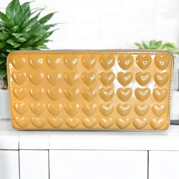 Marc Jacobs Embossed Hearts Patent Leather Continental Wallet - Picture 3 of 11
